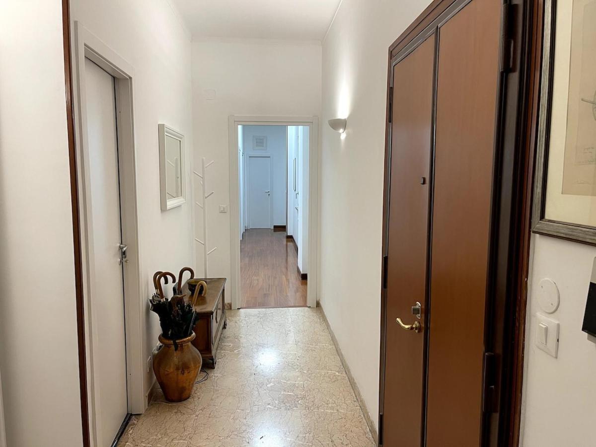 Desy Vatican House Apartment *