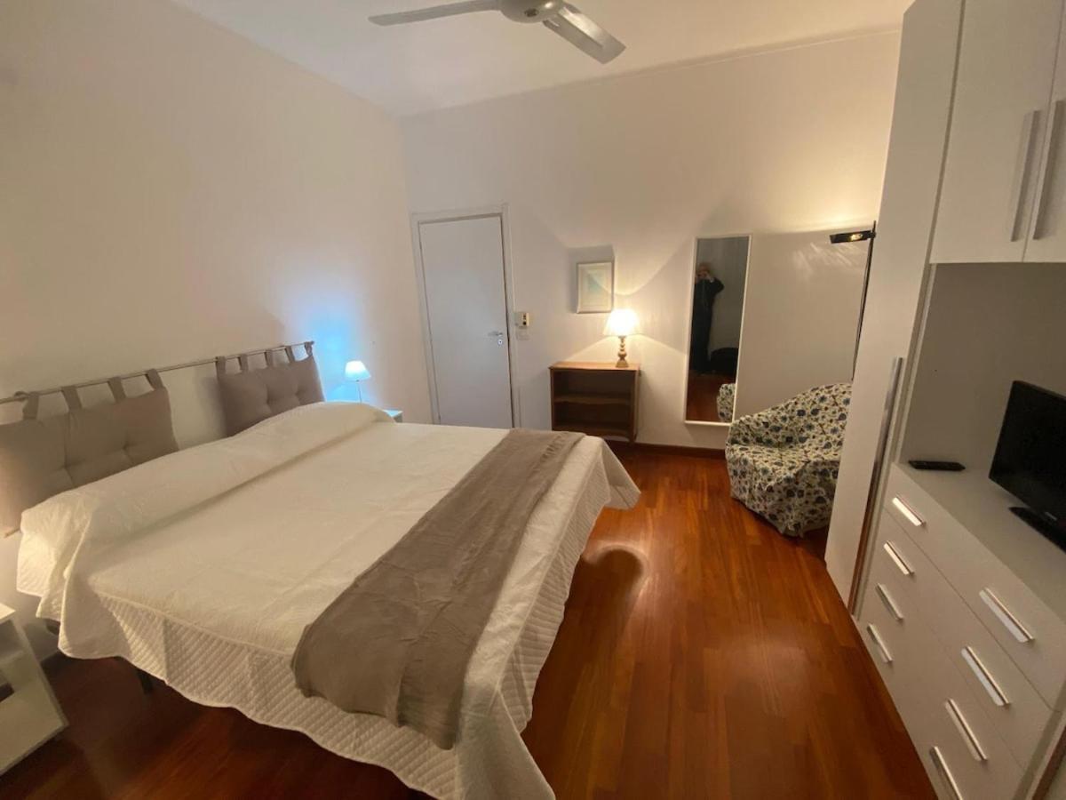 Desy Vatican House Apartment *