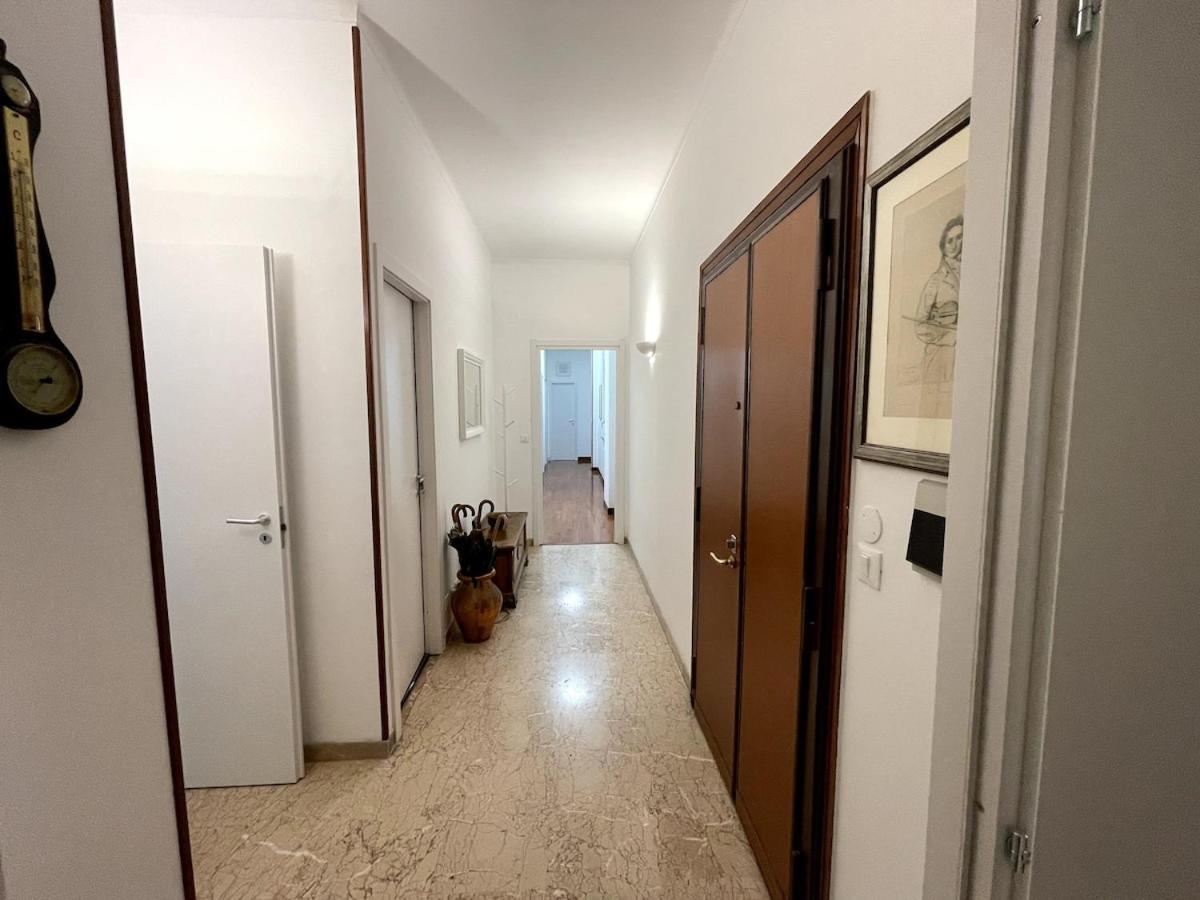 Desy Vatican House Apartment
