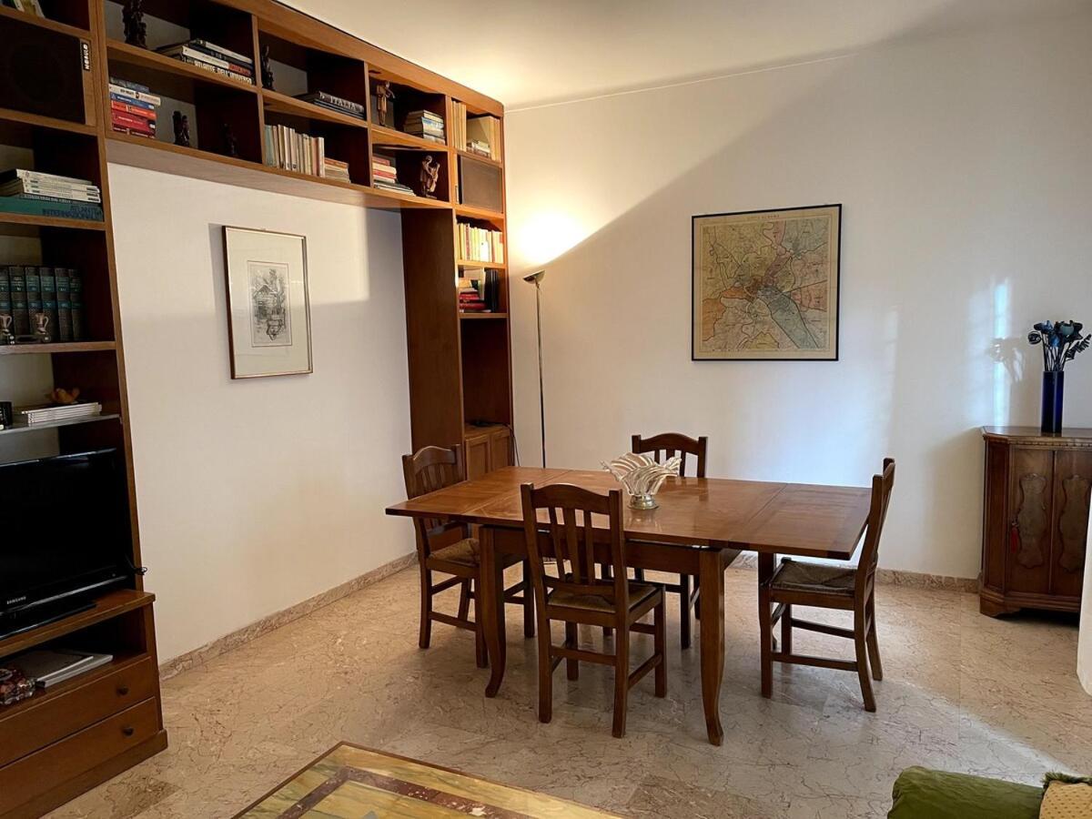 Desy Vatican House Apartment