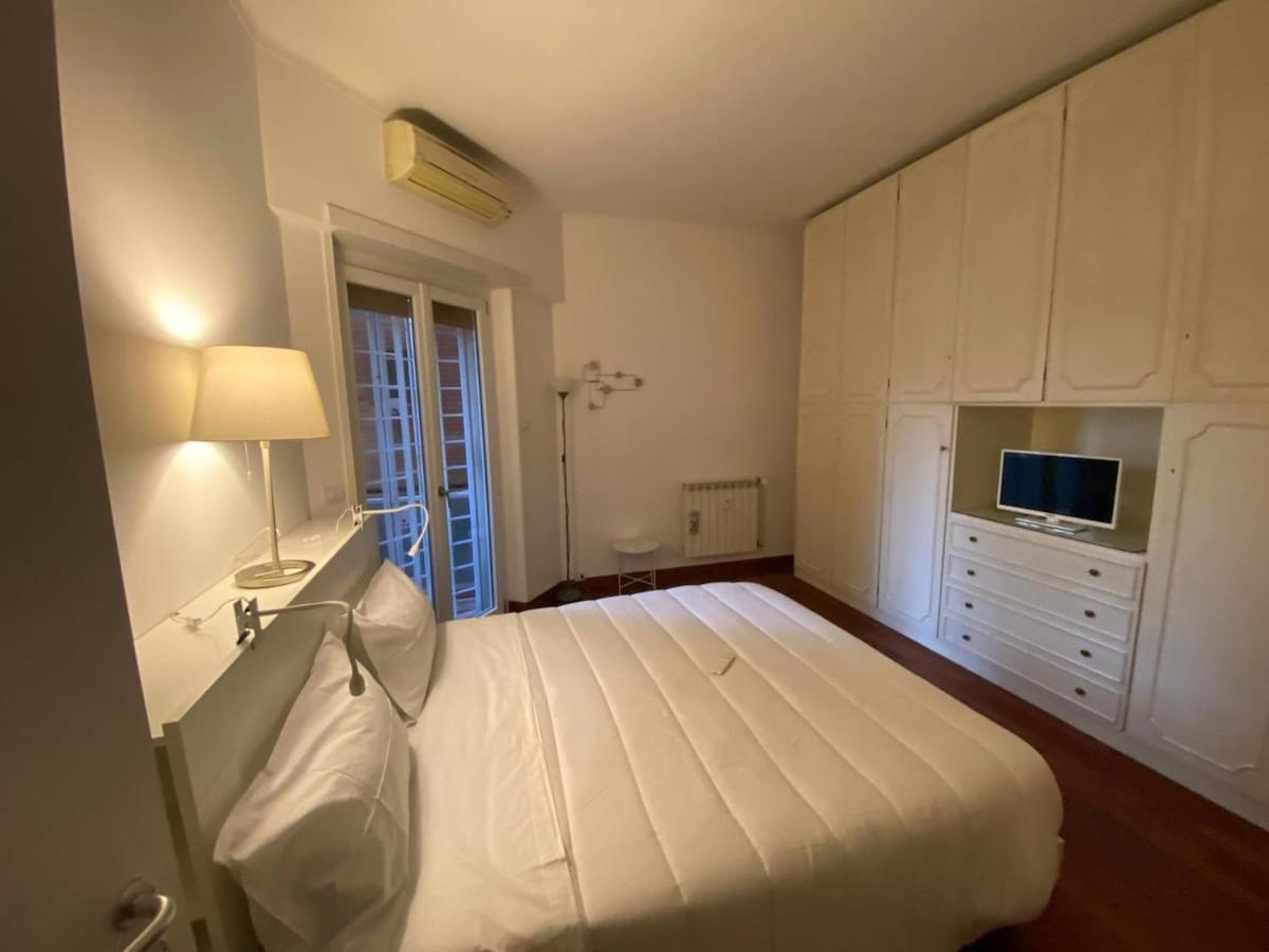 Desy Vatican House Apartment *