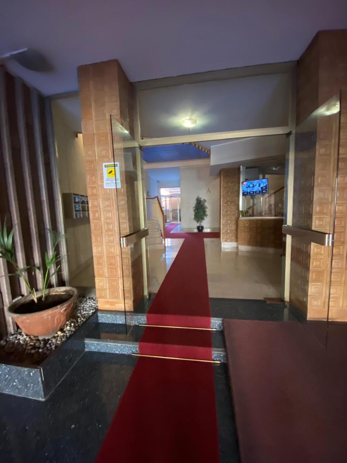 Desy Vatican House Apartment *